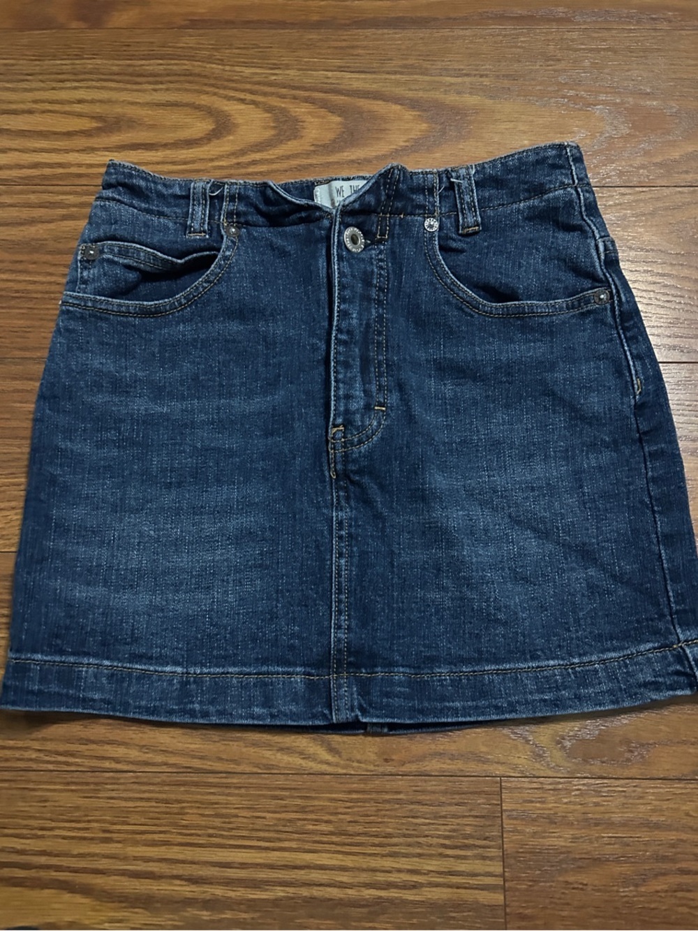 We The Free Dark Darted Classic Preppy Blue Denim Mini Skirt Small Like New